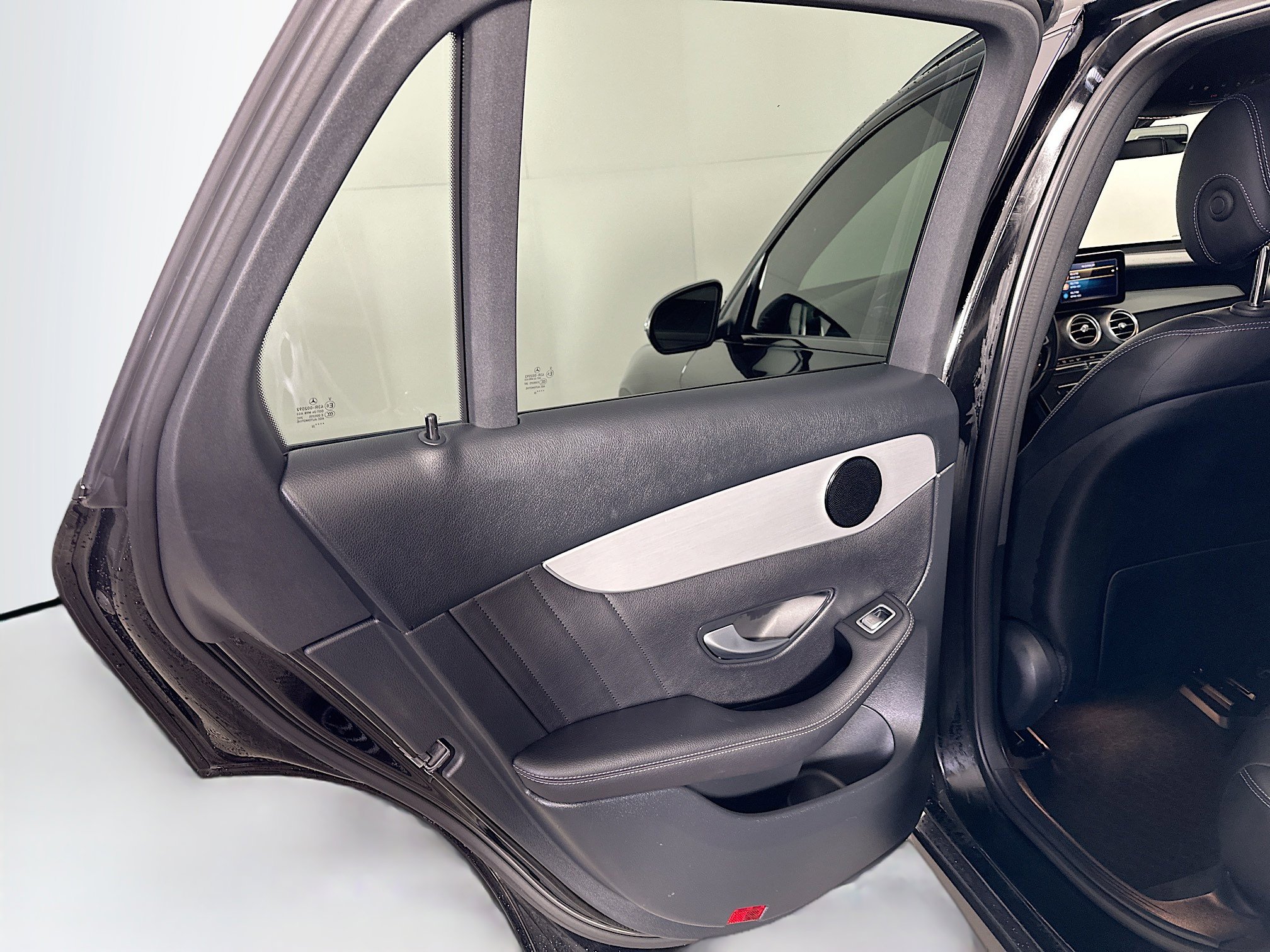 Used 2022 Mercedes-Benz GLC 300 image 27