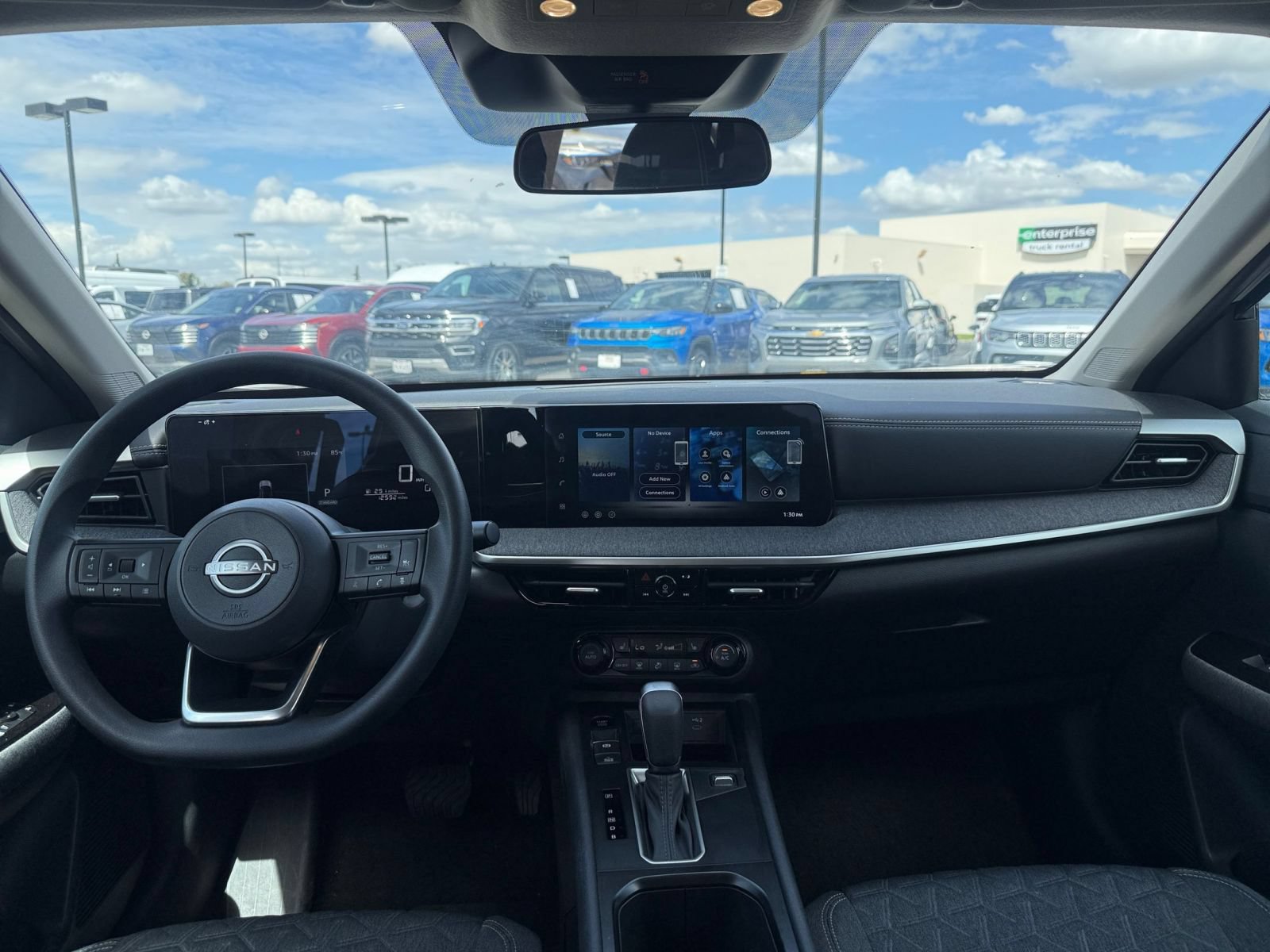 Used 2026 Nissan Kicks SV w/ Cold Weather Package FWD image 31