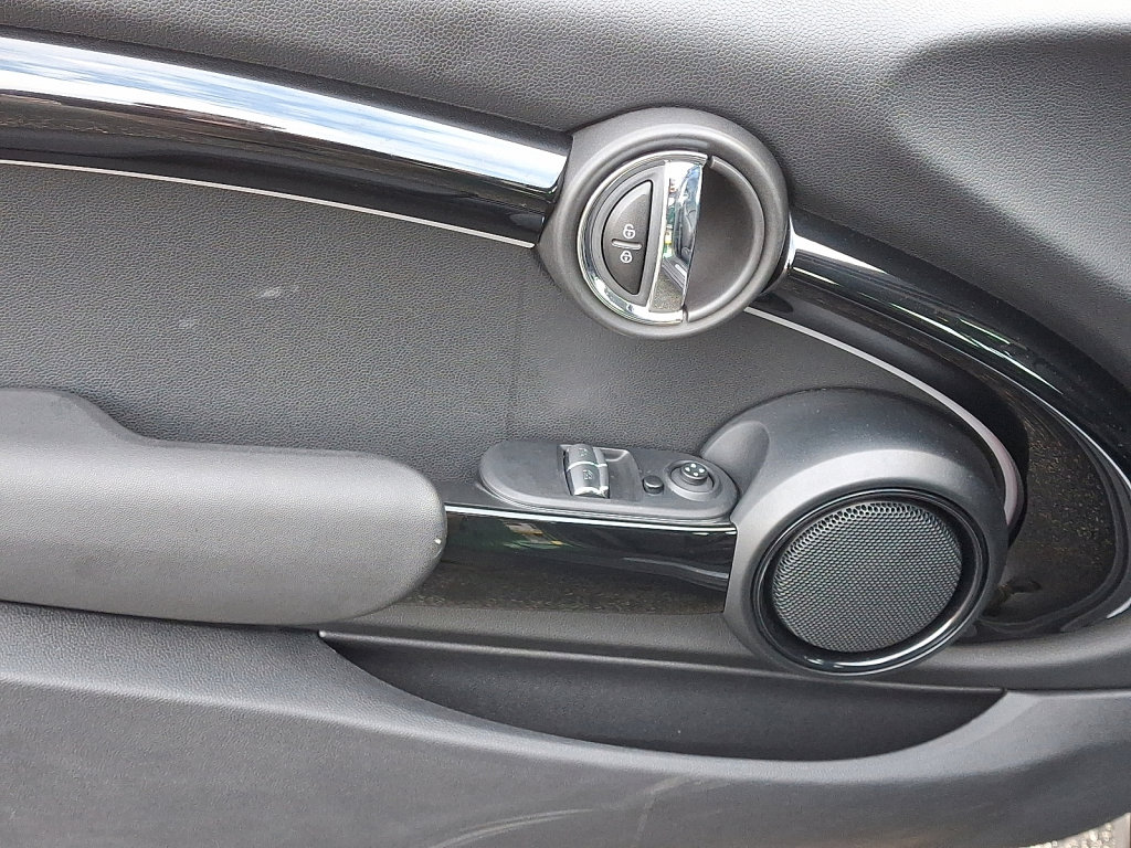 Used 2022 MINI Cooper SE image 19