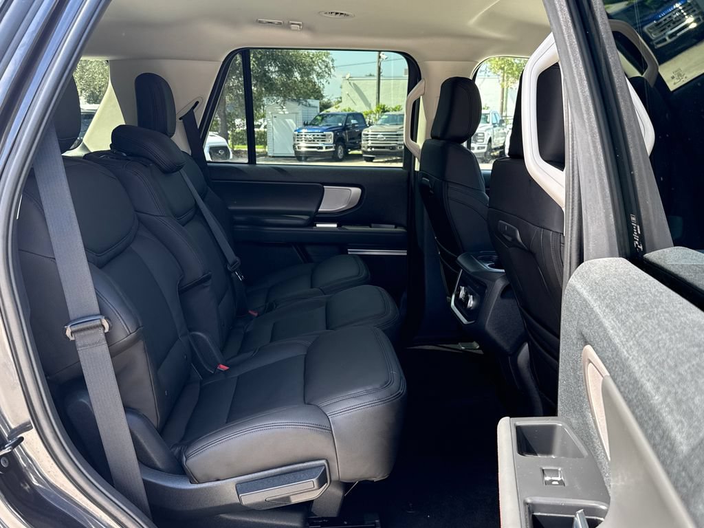 Certified 2025 Ford Expedition Active RWD image 30