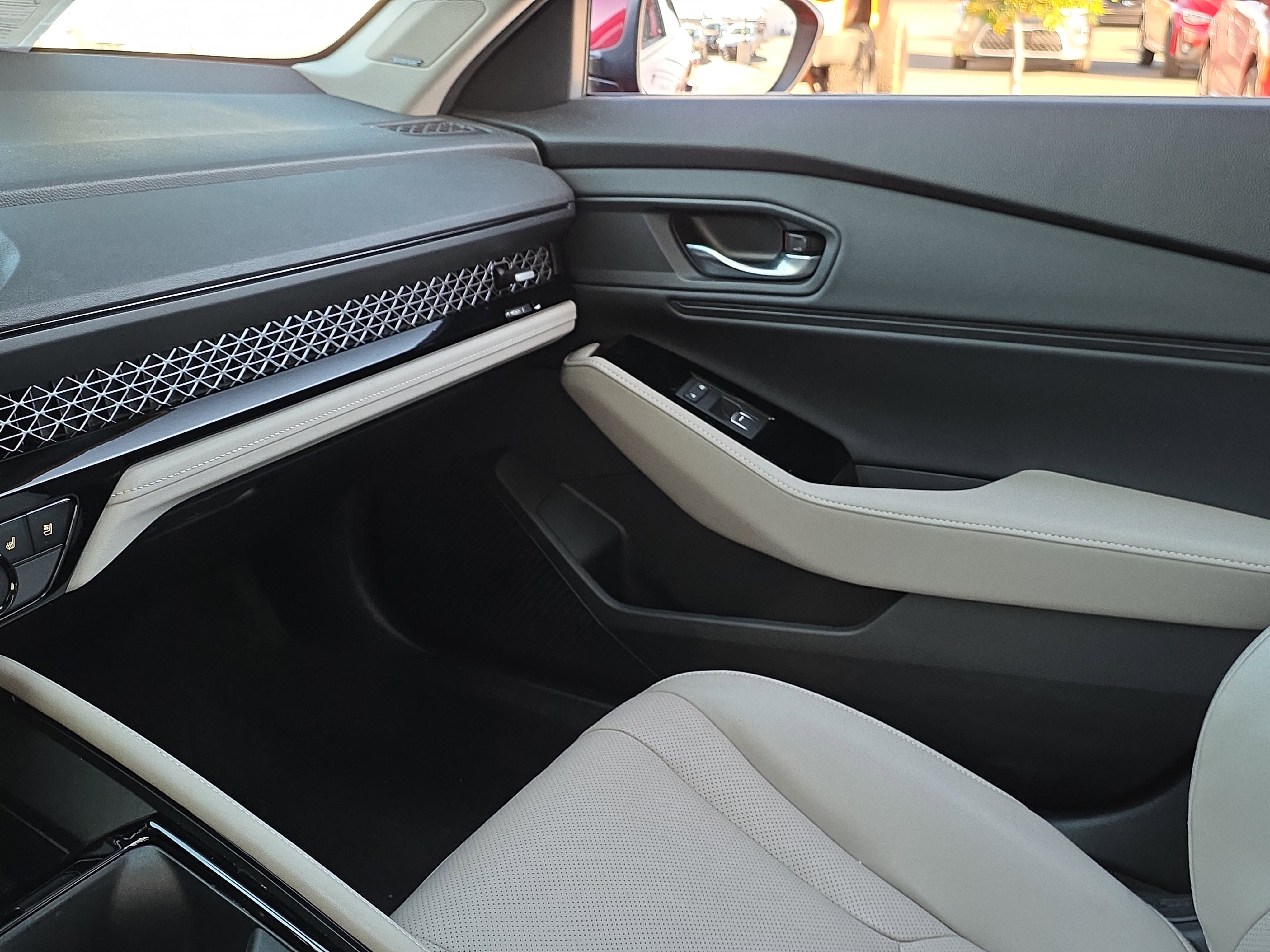 Used 2023 Honda Accord Touring image 25