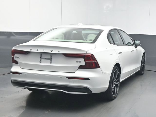 Used 2025 Volvo S60 B5 Plus FWD image 7