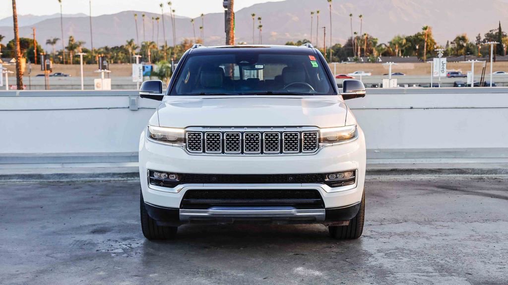 Used 2024 Jeep Grand Wagoneer L 4WD image 3