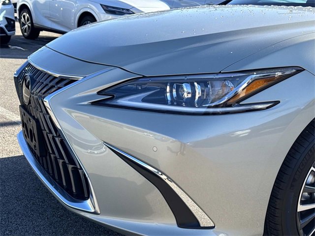 Certified 2025 Lexus ES 300h F Sport image 10