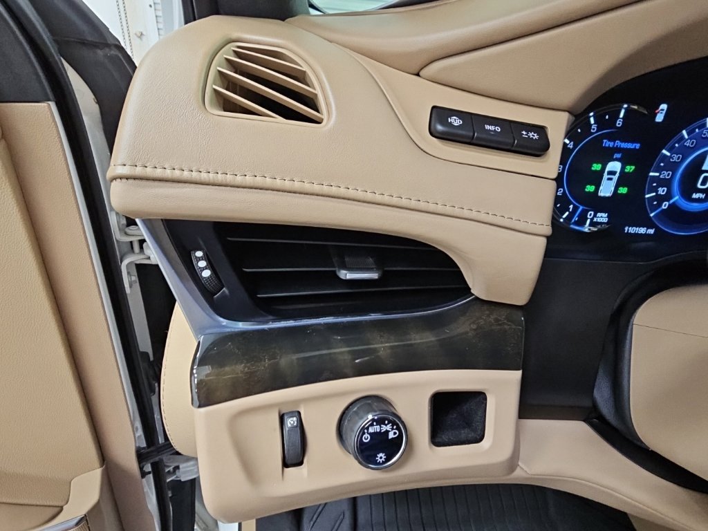 Used 2019 Cadillac Escalade ESV Platinum RWD image 28