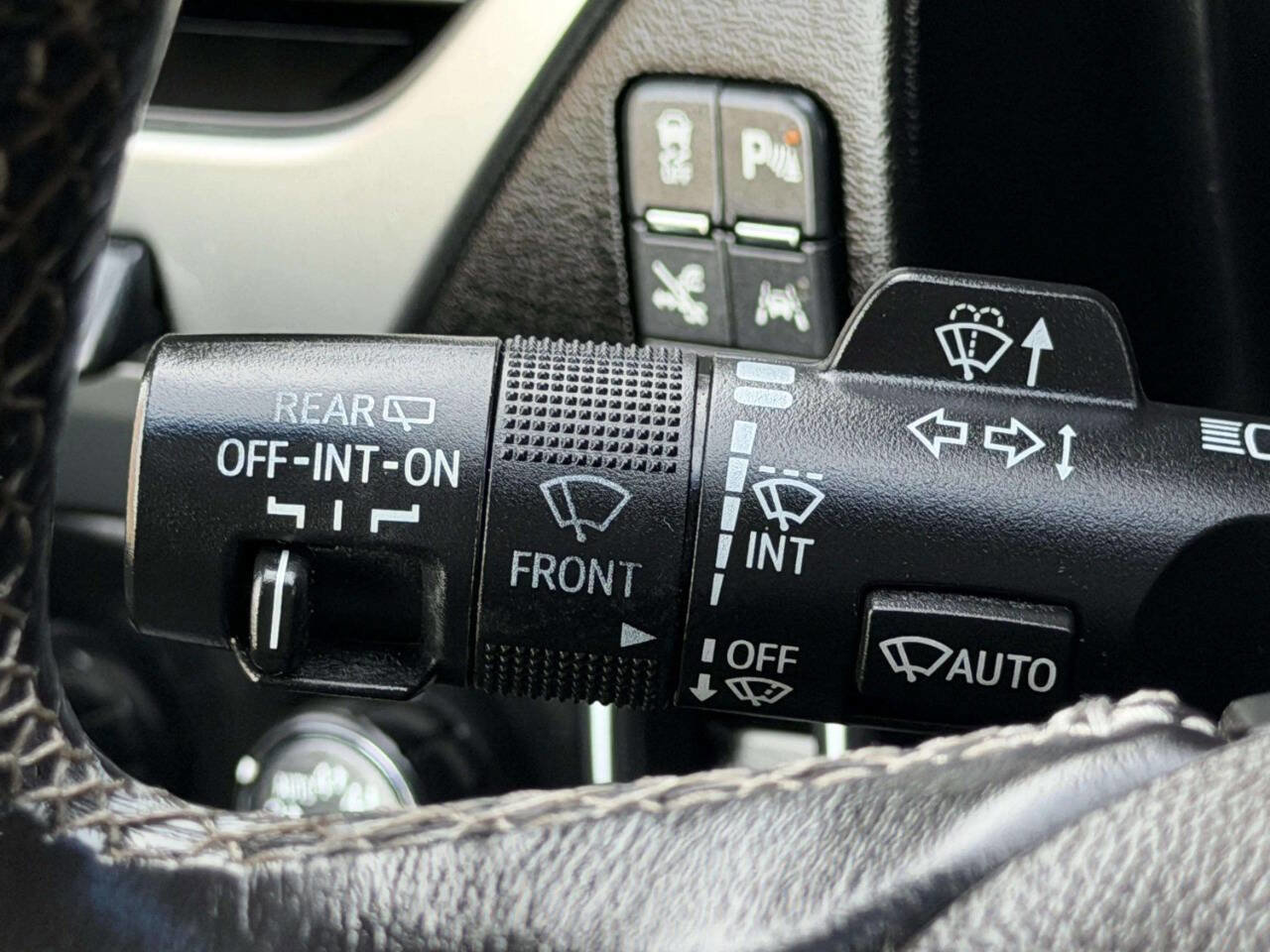 Used 2019 Chevrolet Suburban Premier w/ Premier Plus Edition image 43