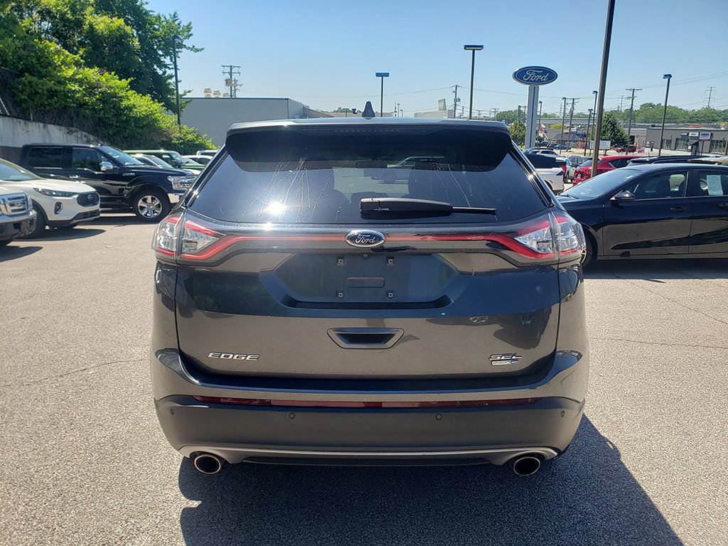 Used 2017 Ford Edge SEL w/ Equipment Group 201A AWD/4WD image 4