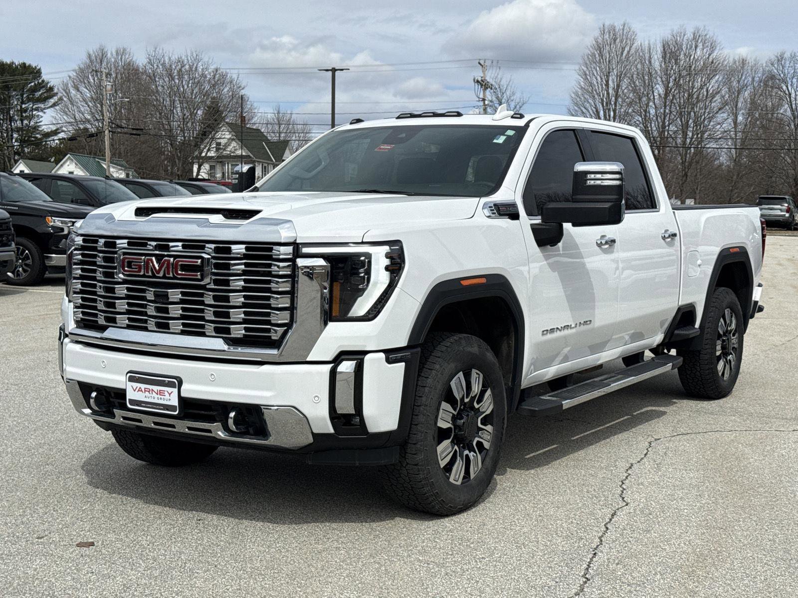 Used 2025 GMC Sierra 2500 Denali image 1