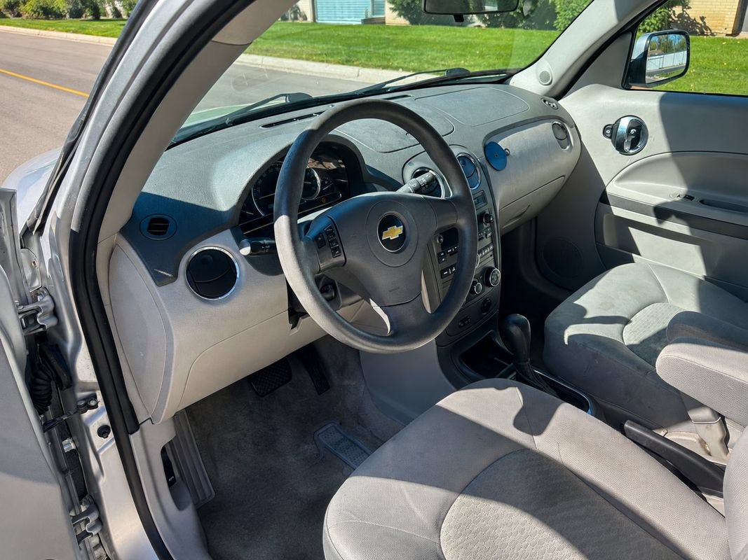 Used 2011 Chevrolet HHR LT FWD image 13