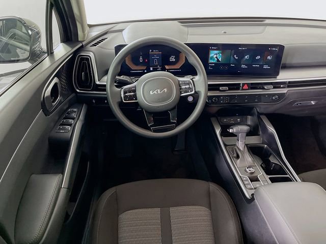 Used 2025 Kia Sorento LX image 21