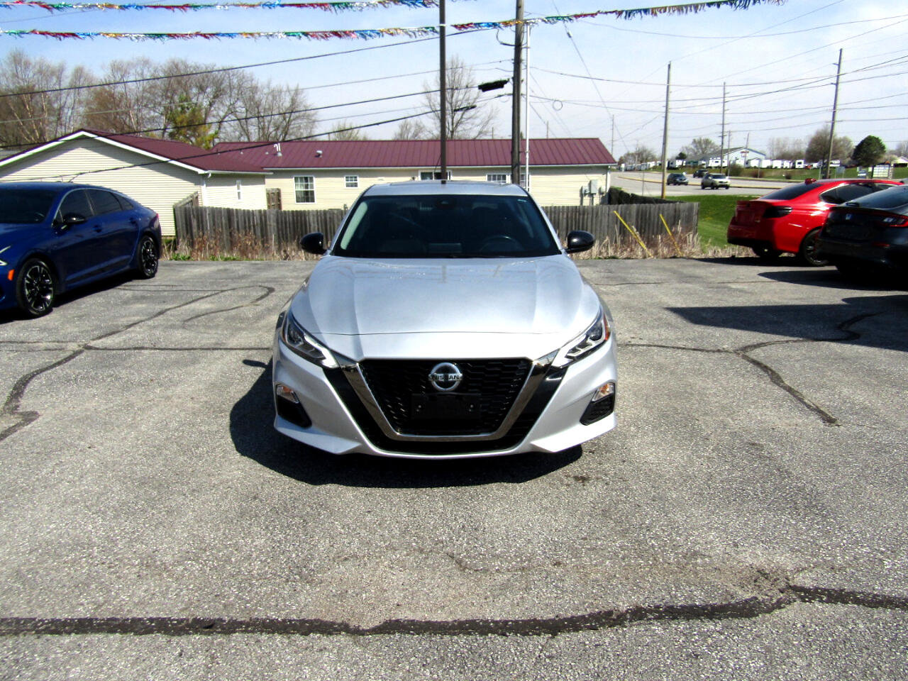 Used 2021 Nissan Altima 2.5 SR w/ SR Premium Package image 2