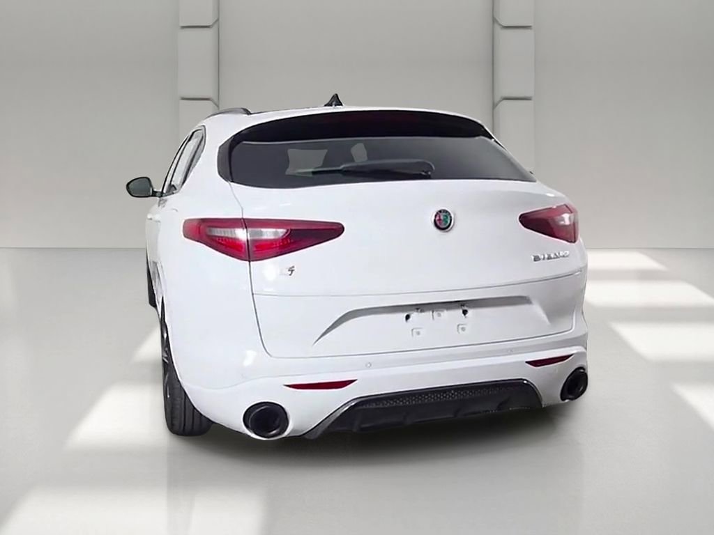 Used 2023 Alfa Romeo Stelvio Veloce AWD/4WD image 40