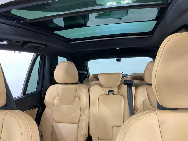 Certified 2025 Volvo XC90 T8 Ultra w/ Protection Package AWD/4WD image 37