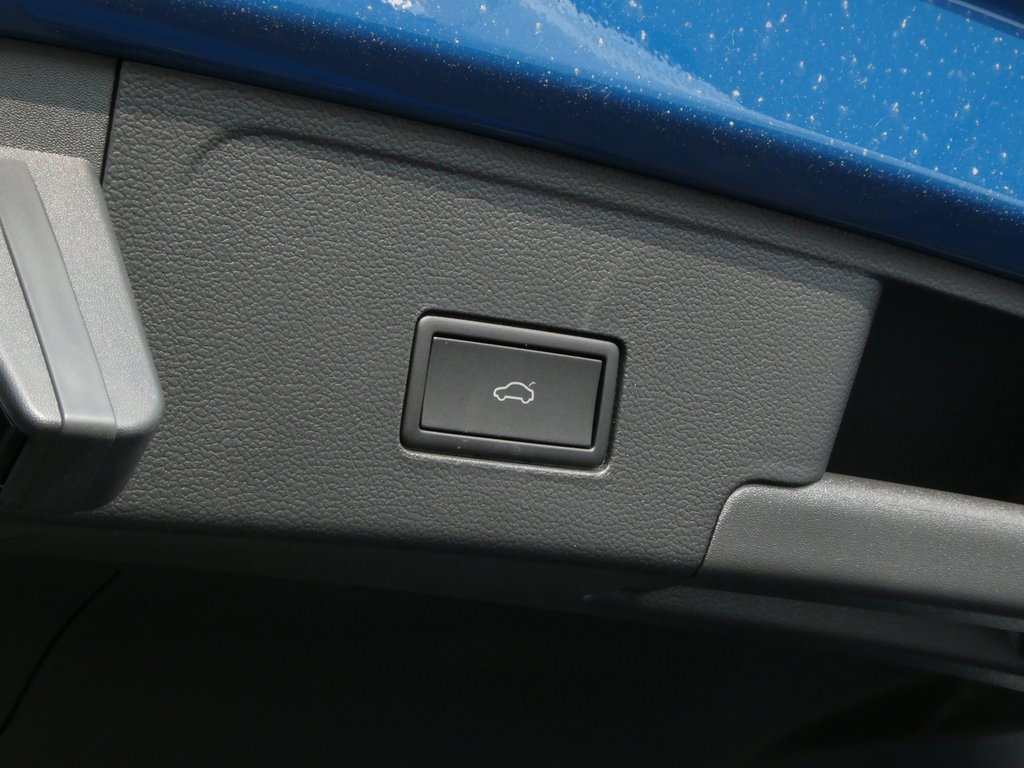 New 2025 Volkswagen Atlas Cross Sport SE image 26