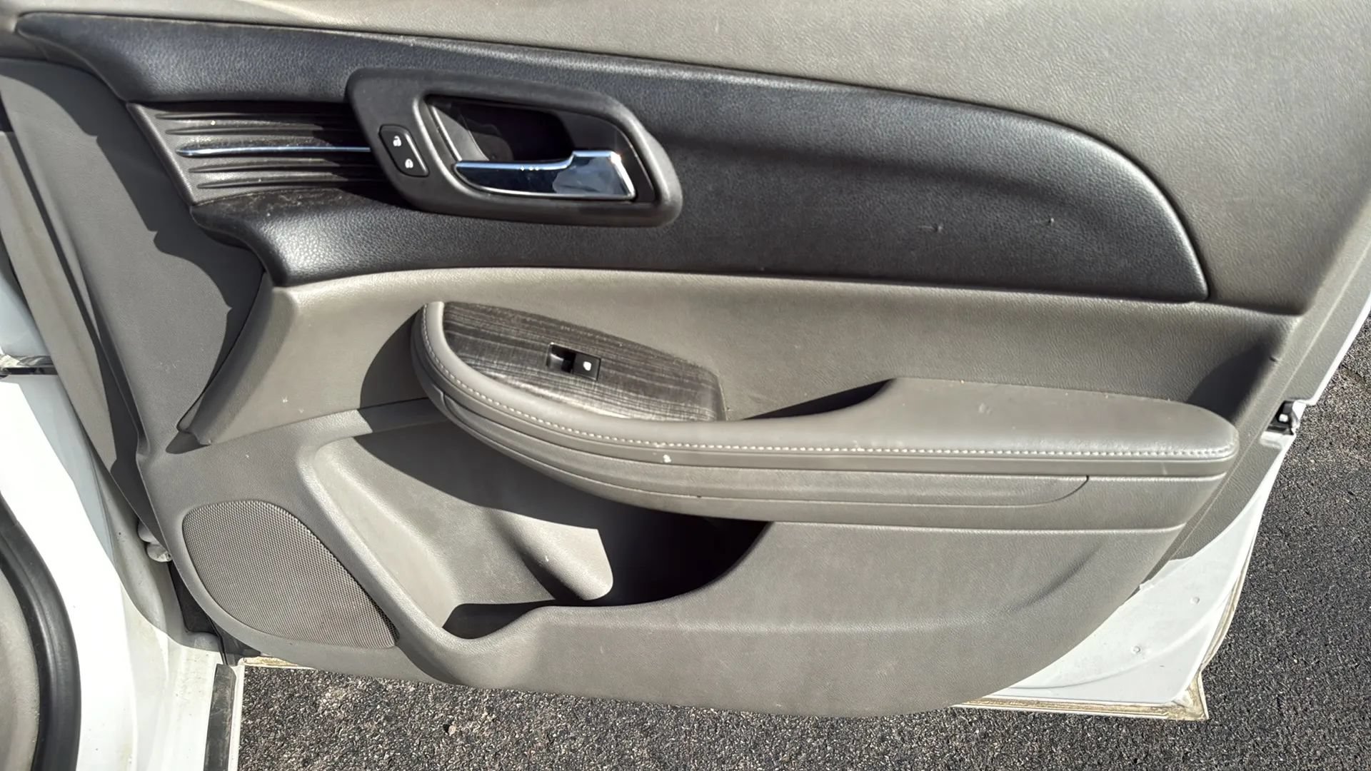 Used 2014 Chevrolet Malibu LT FWD image 16