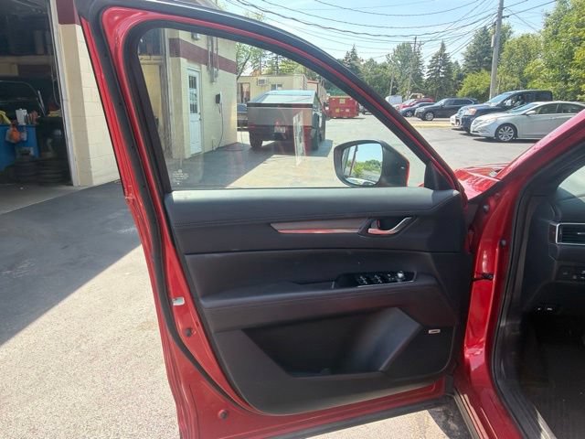 Used 2023 MAZDA CX-5 Signature AWD/4WD image 18
