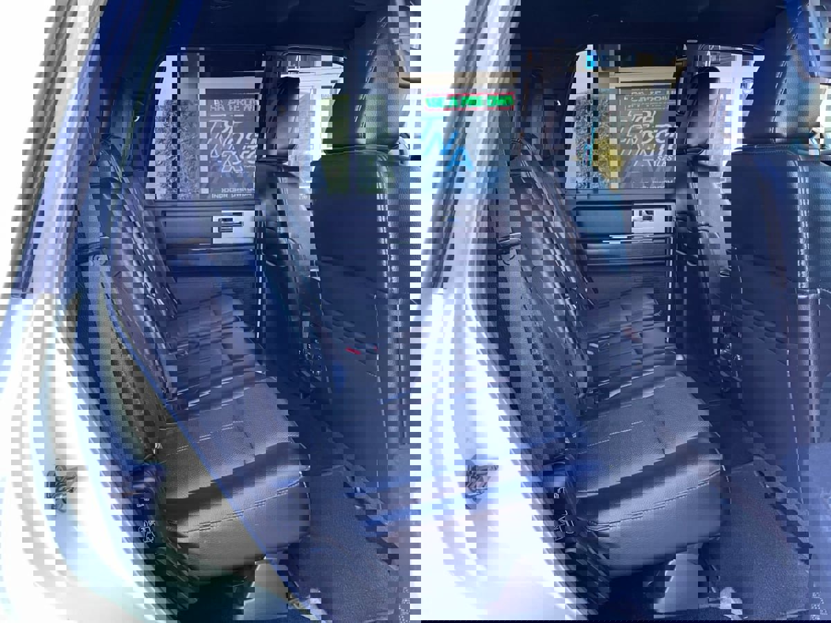 Used 2017 Ford Expedition XLT w/ Equipment Group 202A image 23