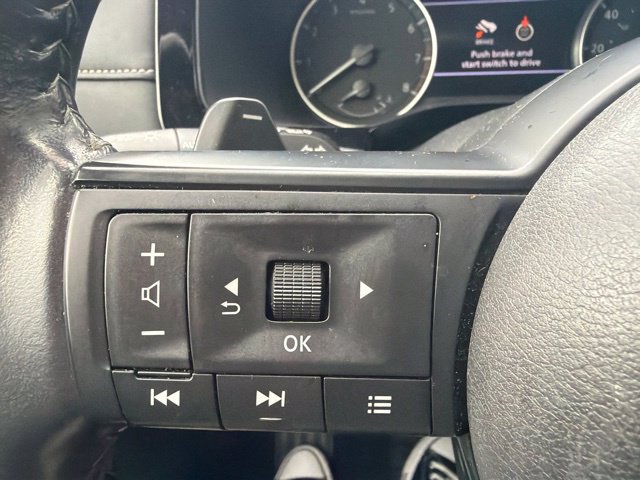 Used 2024 Nissan Pathfinder SV w/ Lighting Package (N92) FWD image 32