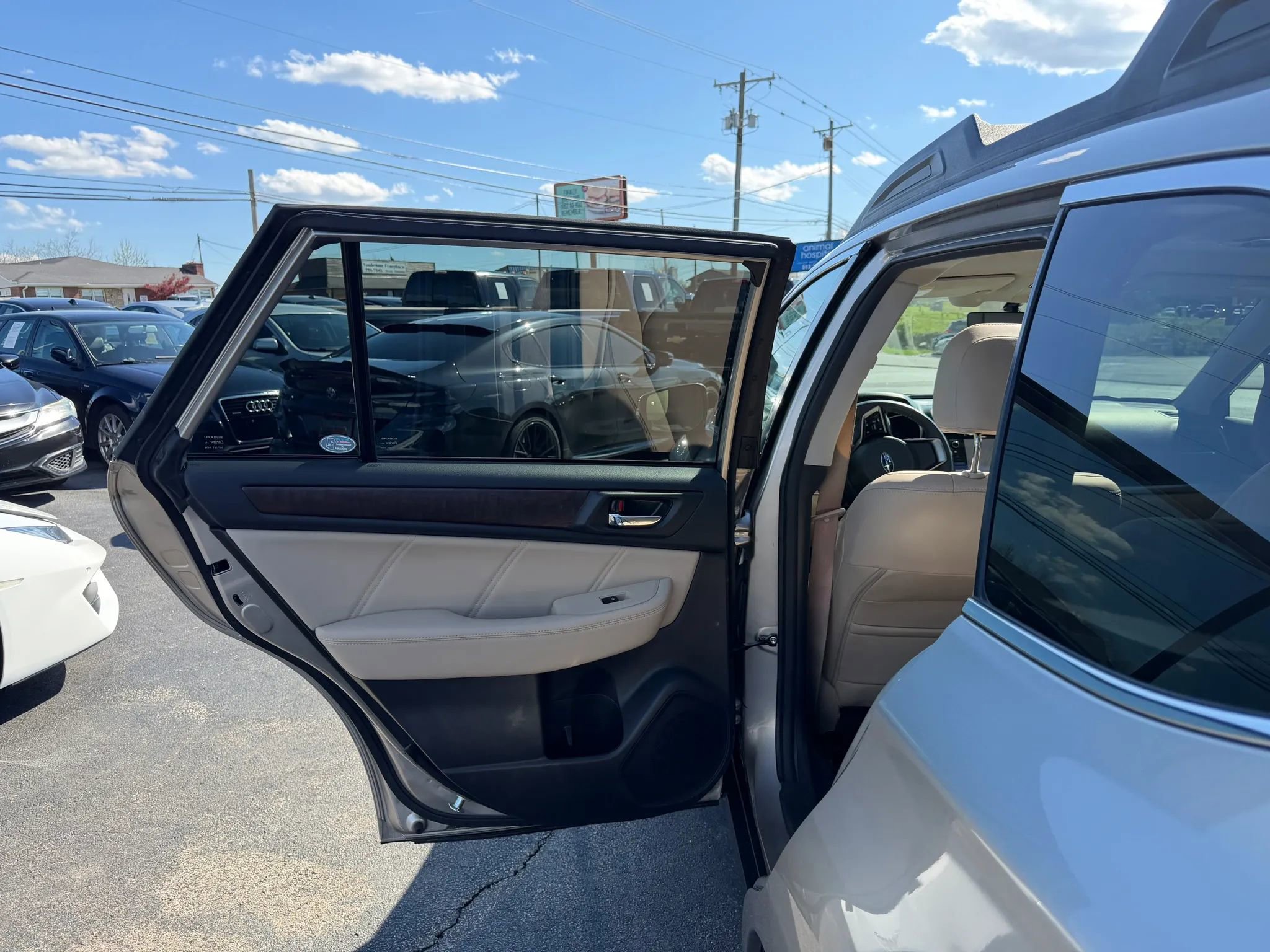 Used 2018 Subaru Outback 2.5i Limited AWD/4WD image 36