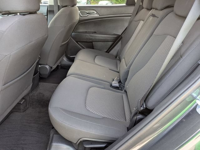 Used 2024 Kia Sportage LX FWD image 11