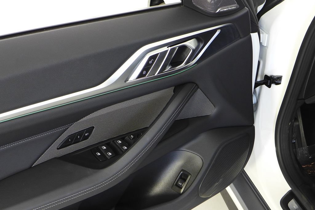 Used 2025 BMW i4 eDrive40 w/ Premium Package RWD image 12