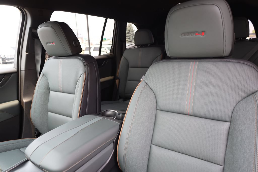 New 2026 GMC Acadia AT4 w/ Luxury Package AWD/4WD image 17