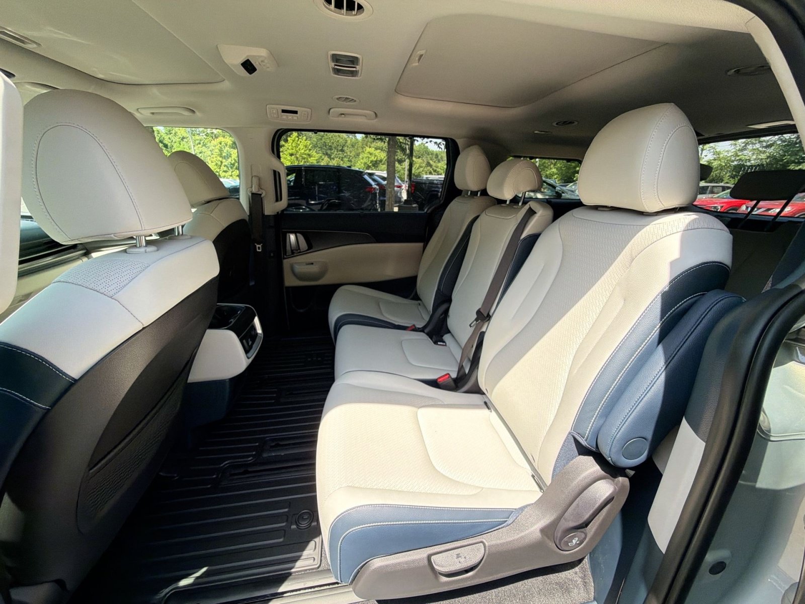 New 2026 Kia Carnival SX Prestige FWD image 30
