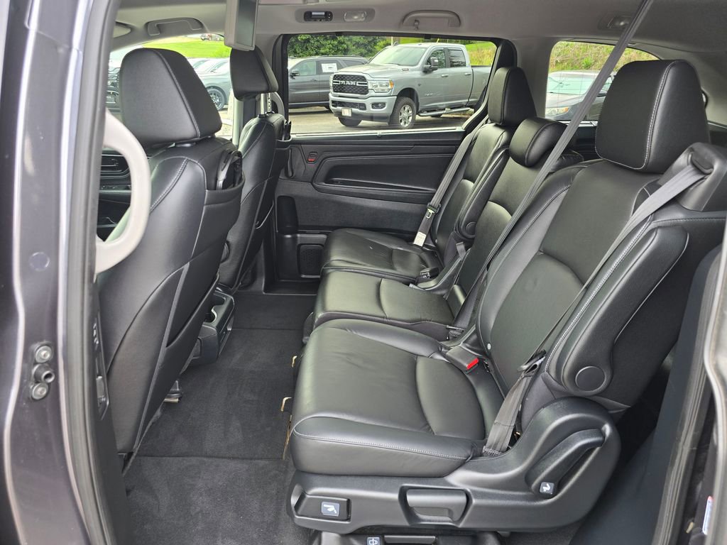 Used 2023 Honda Odyssey Touring image 12