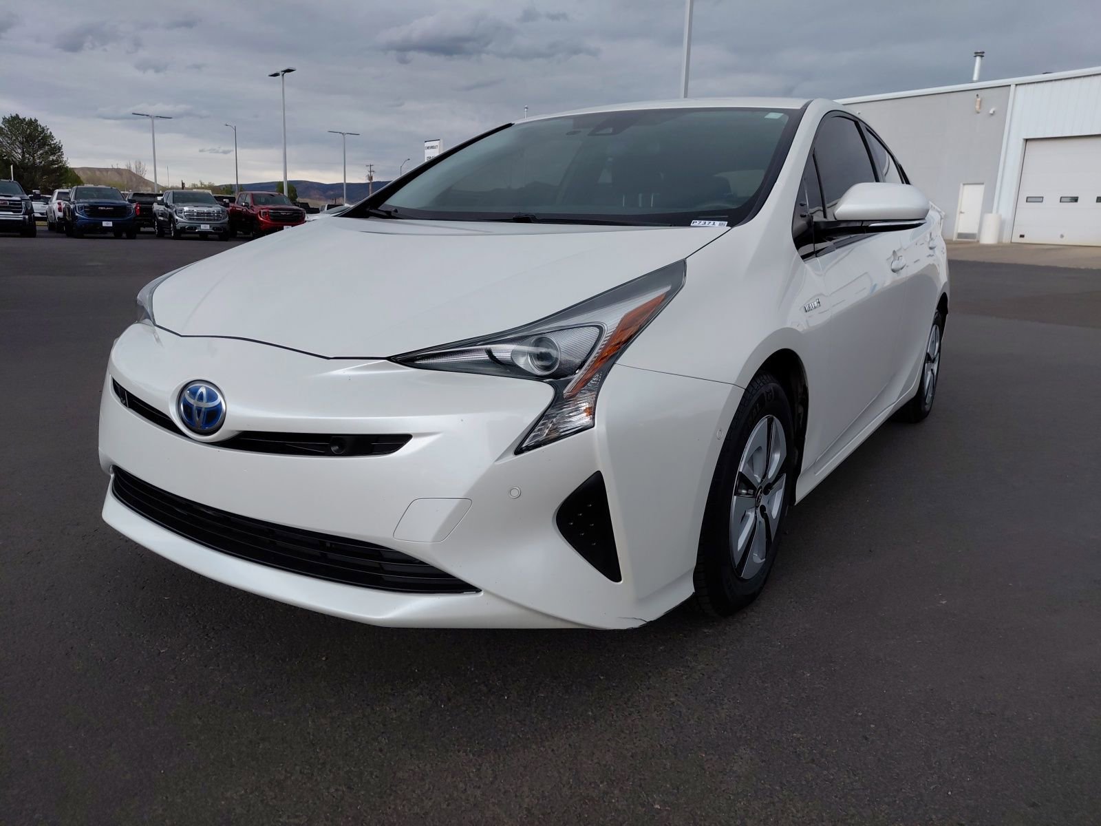 Certified 2018 Toyota Prius Two w/ Prius Two Safety Plus Package FWD image 7