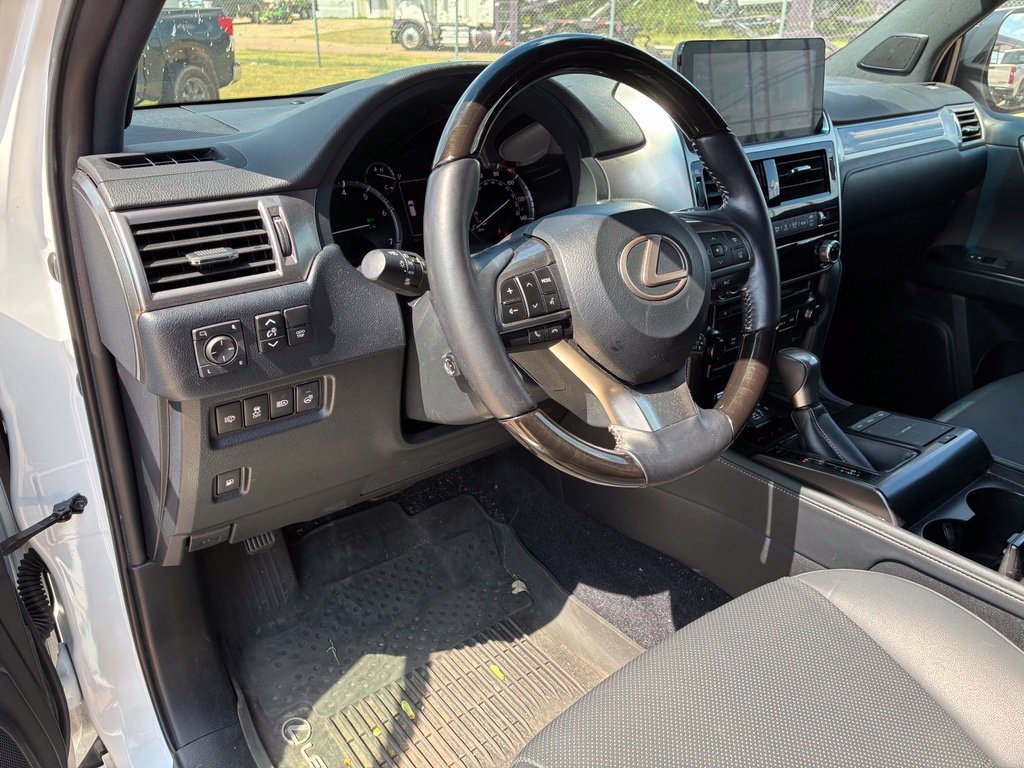Used 2022 Lexus GX 460 Premium w/ Premium Package AWD/4WD image 15