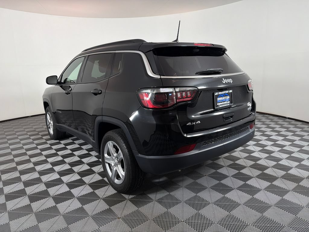 Used 2023 Jeep Compass Latitude AWD/4WD image 5