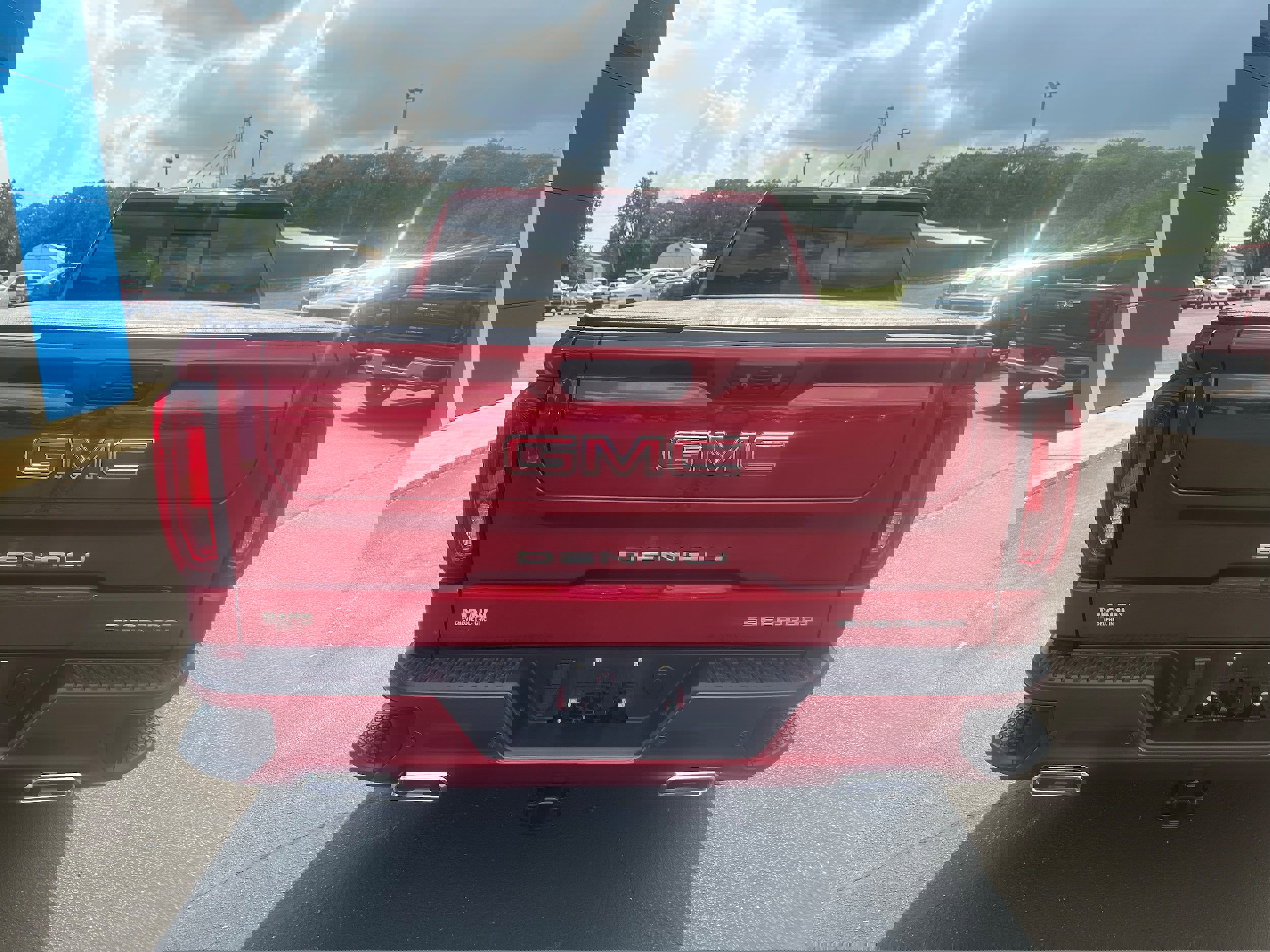 Used 2023 GMC Sierra 1500 Denali w/ Denali Reserve Package image 11