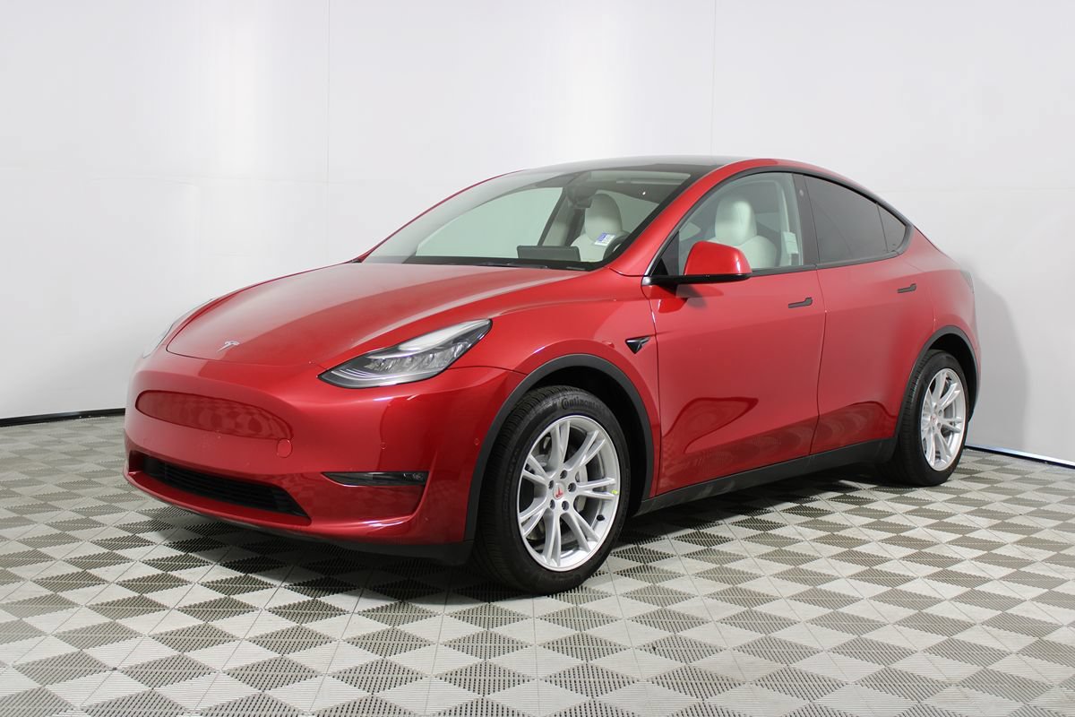 Used 2022 Tesla Model Y Long Range AWD/4WD image 3