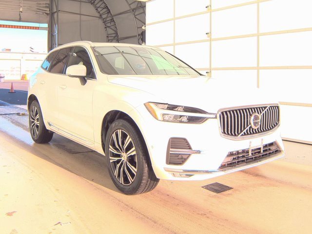 Used 2022 Volvo XC60 B5 Inscription w/ Advanced Package image 3