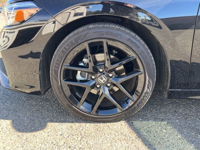 Used 2025 Honda Civic Sport image 14