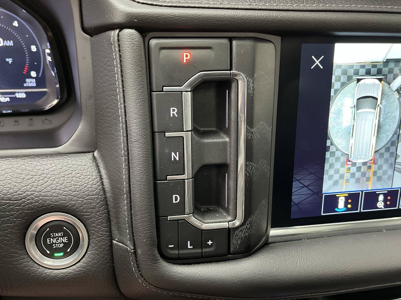 Certified 2023 GMC Yukon XL Denali AWD/4WD image 28