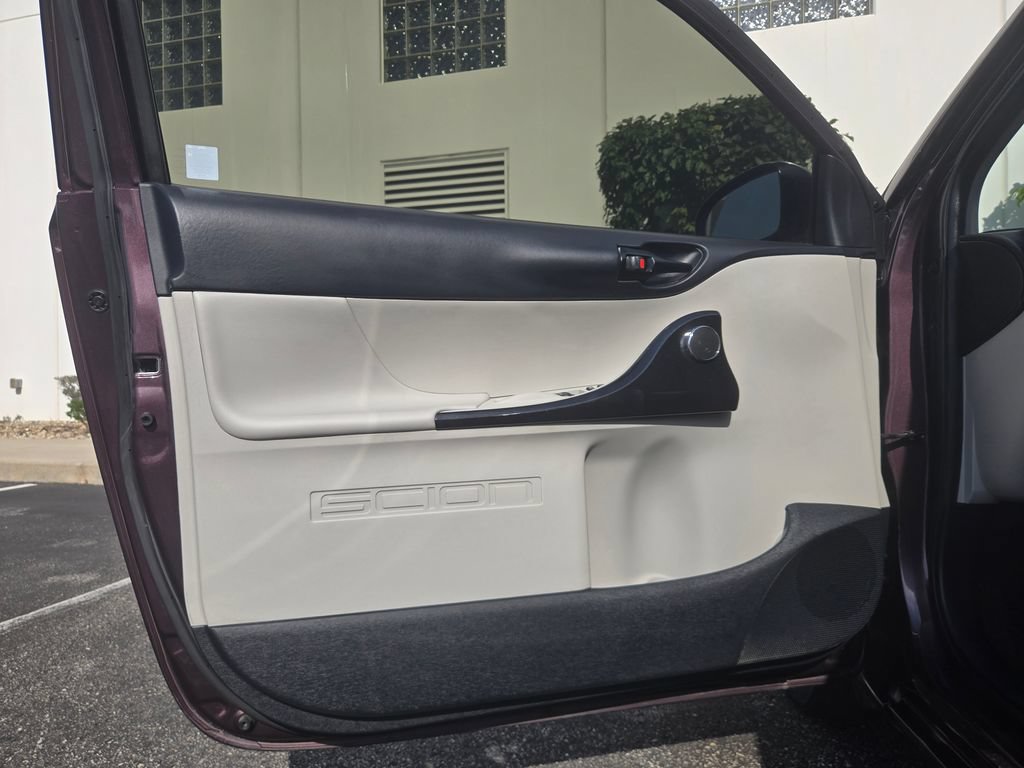 Used 2013 Scion iQ FWD image 27