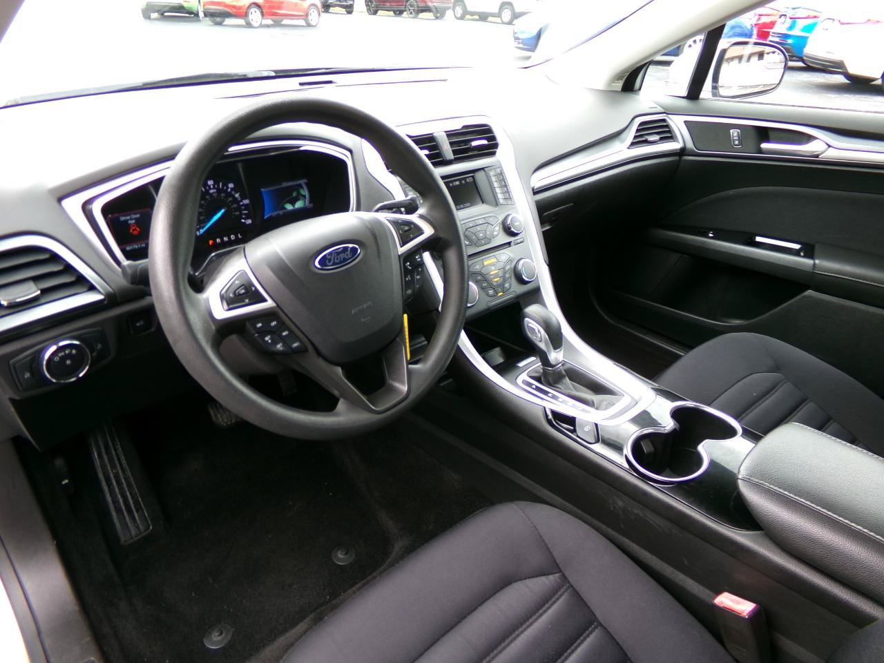 Used 2014 Ford Fusion SE FWD image 16