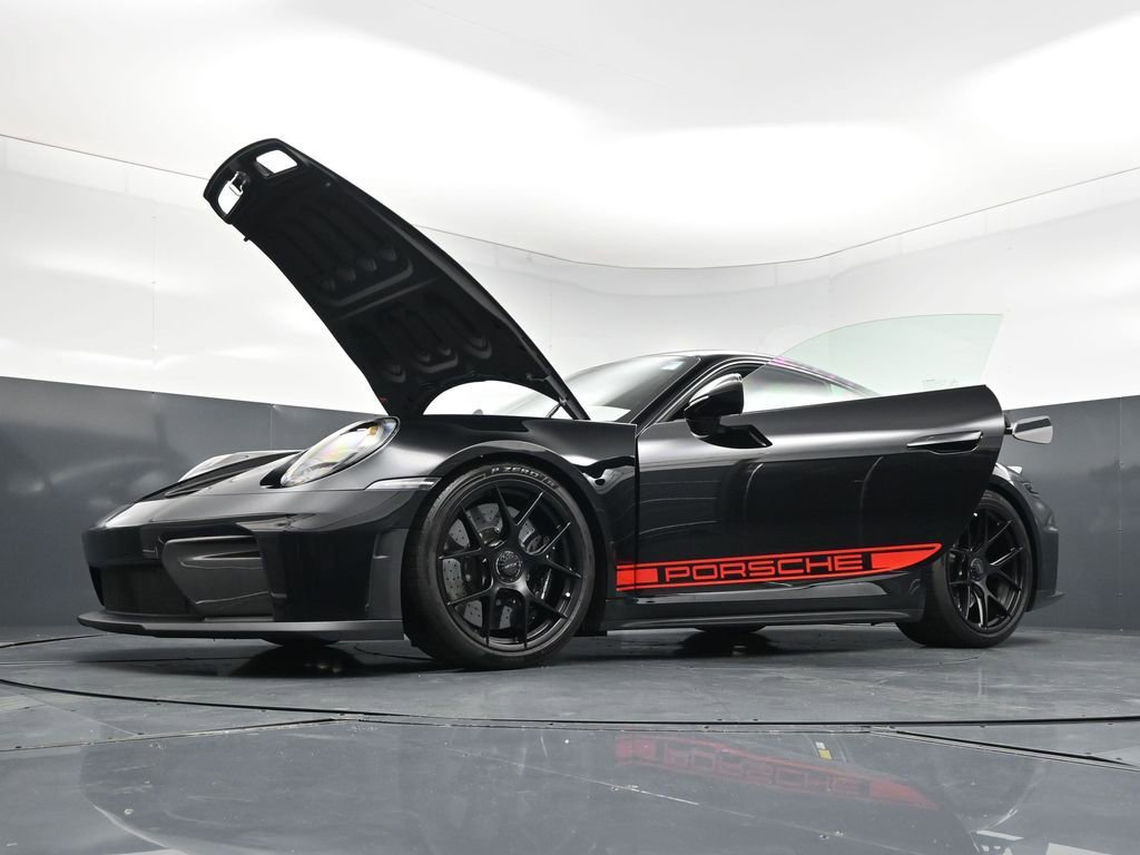Certified 2025 Porsche 911 GT3 RWD image 33