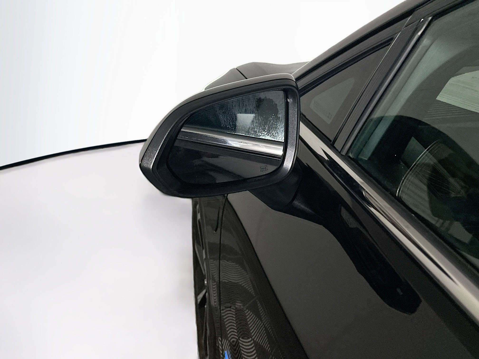 Used 2025 Chevrolet Equinox EV LT w/ Convenience Package image 16