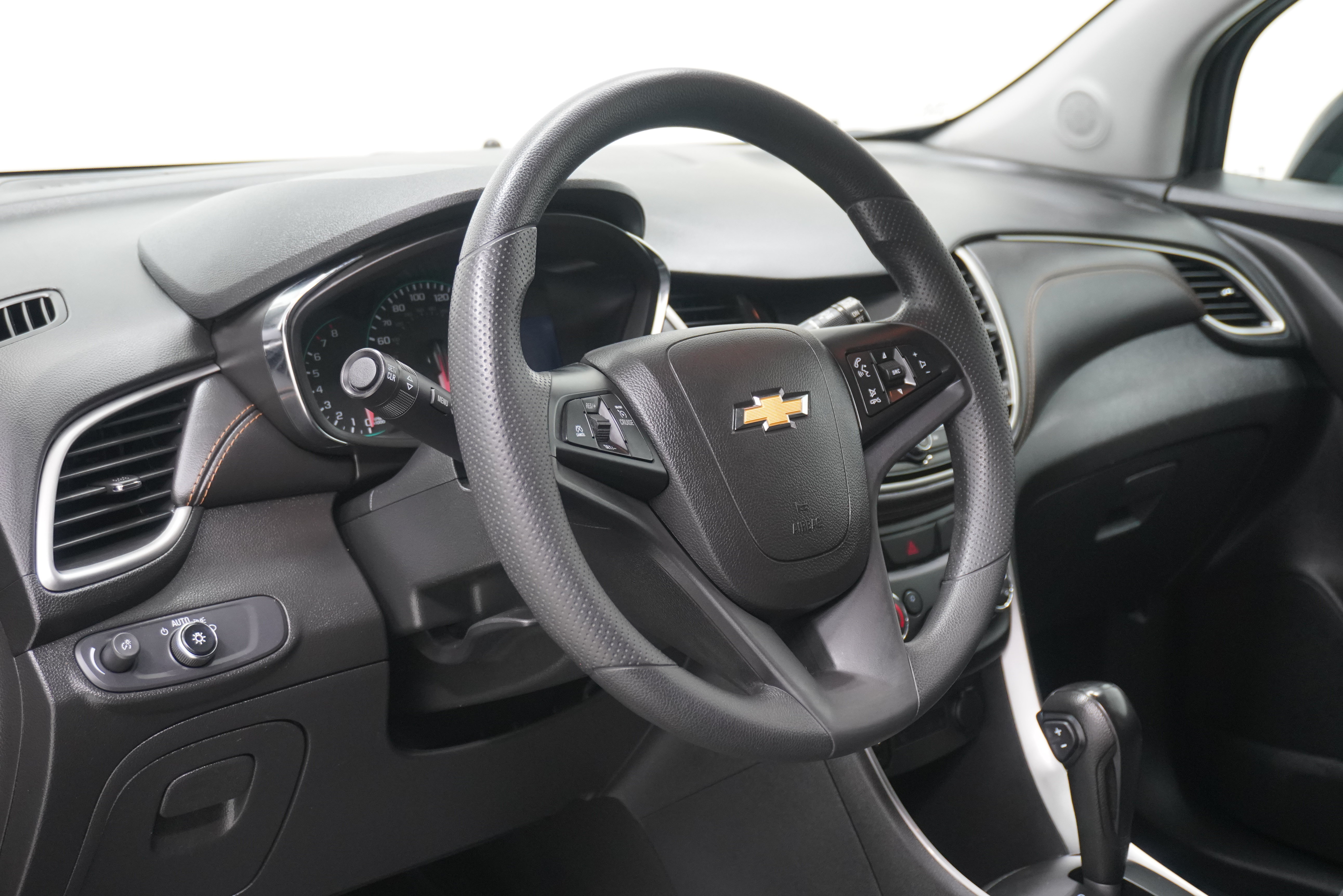 Used 2020 Chevrolet Trax LS w/ Tint and Cruise Package FWD image 10