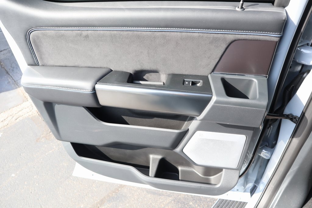 New 2026 Ford F250 Platinum image 18