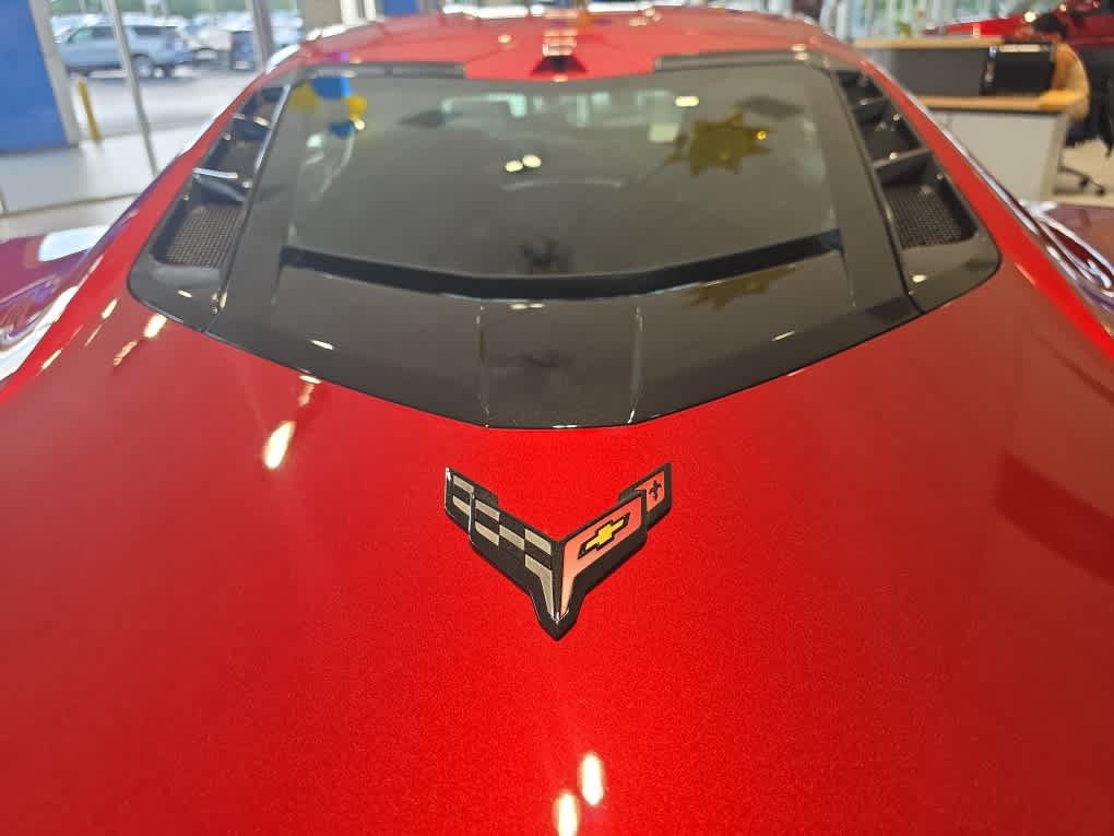 Used 2024 Chevrolet Corvette Z06 RWD image 17