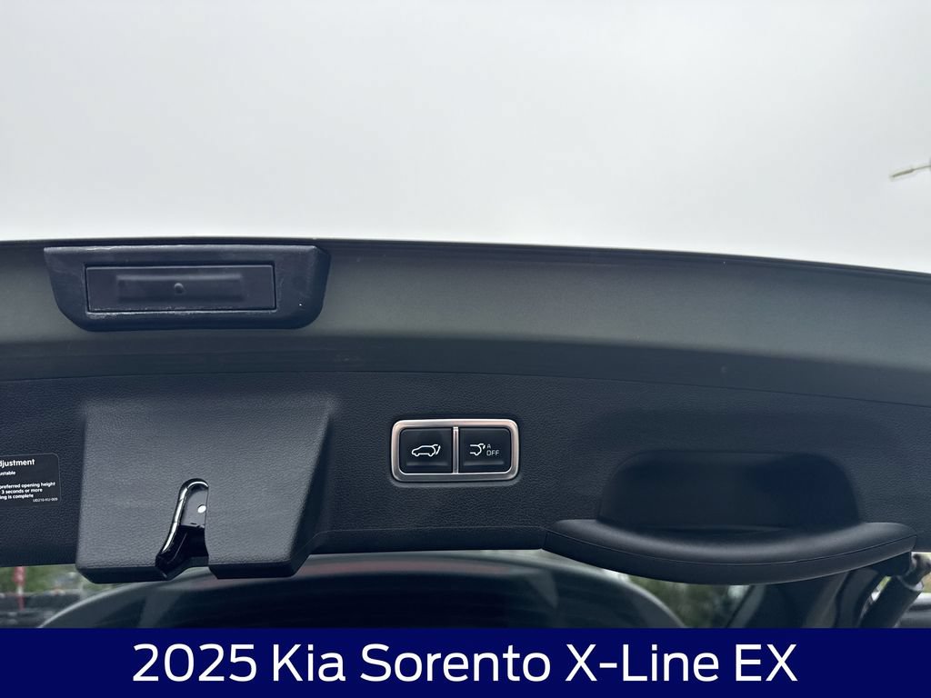 Used 2025 Kia Sorento X-Line EX AWD/4WD image 17