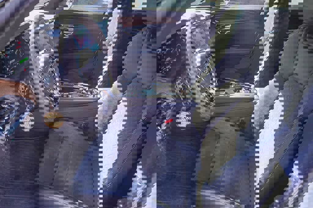 Used 2022 Audi e-tron GT Premium Plus image 16