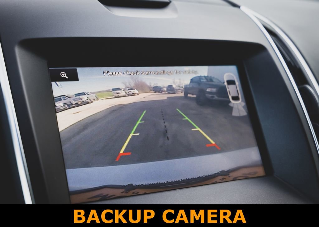 Used 2015 Ford Edge Titanium image 2