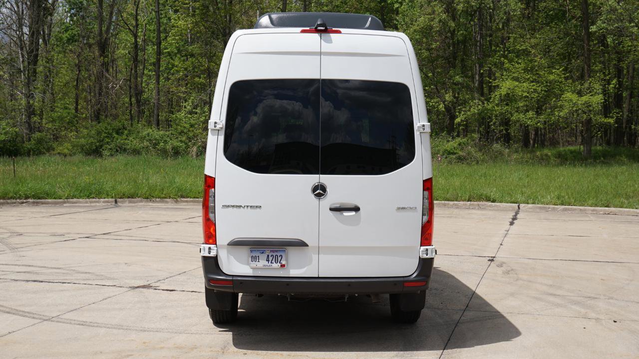 Used 2025 Mercedes-Benz Sprinter 2500 image 4