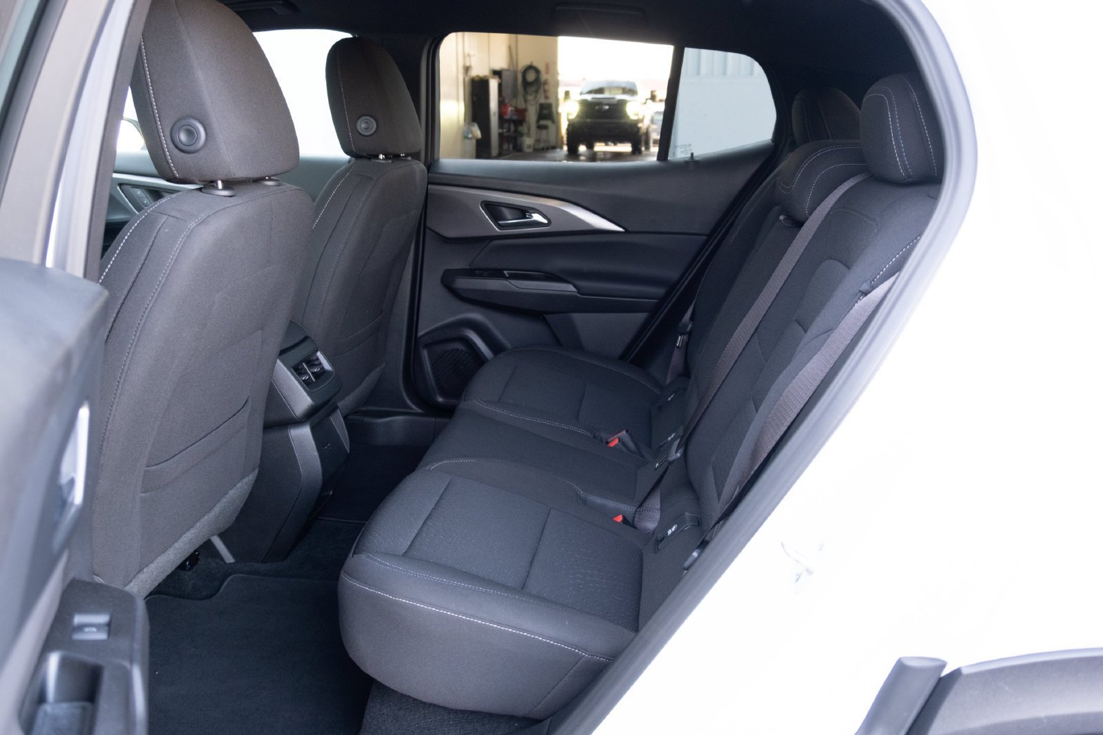 Used 2025 Chevrolet Equinox EV LT w/ Comfort Package AWD/4WD image 14