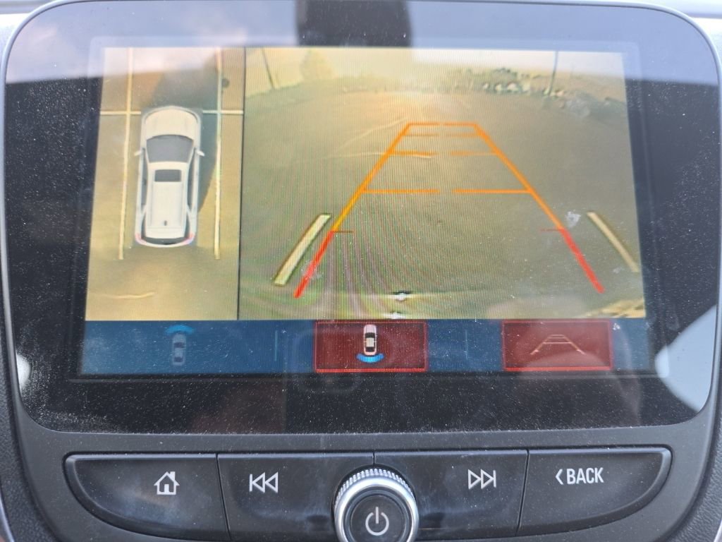 Used 2018 Chevrolet Equinox Premier image 24