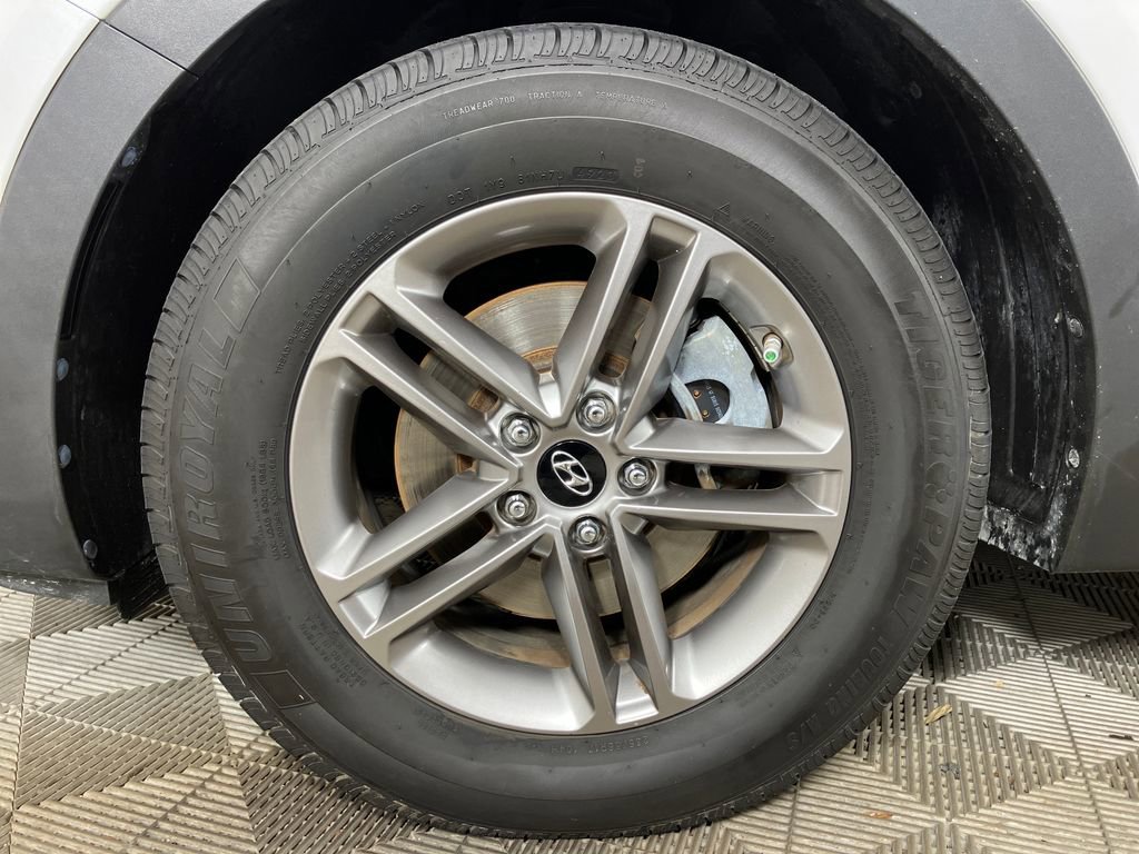Used 2017 Hyundai Santa Fe Sport image 12
